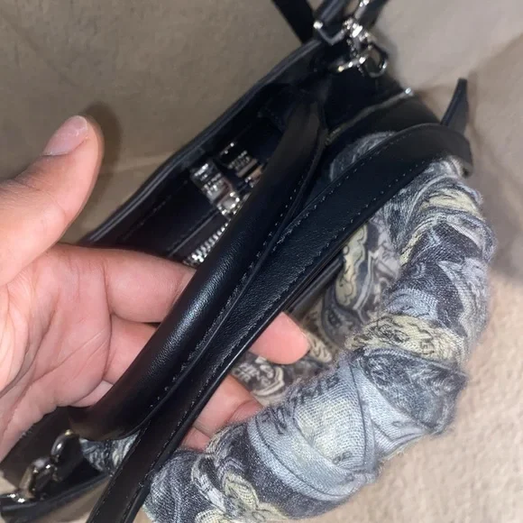 🖤 💥Like New Steve Madden Leather Bag medium crossbody - Picture 7 of 7